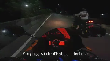 CBR600RR vs MT09  top speed run