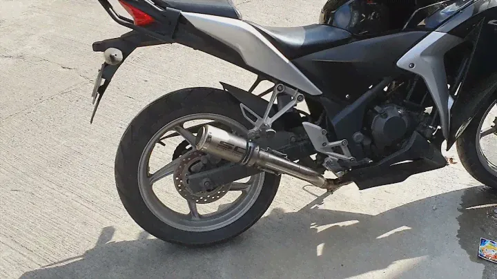 Honda CBR 250R with SC Project 51mm sound check