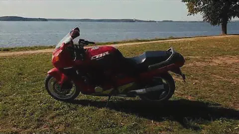 Honda cbr 1000 f