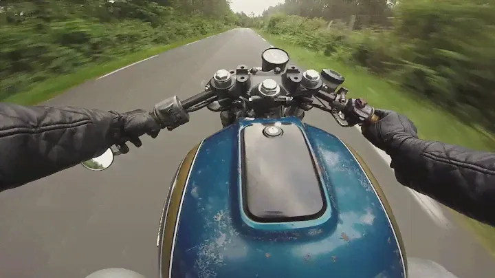 Honda CB550 four 1978 Cafe Racer Sound