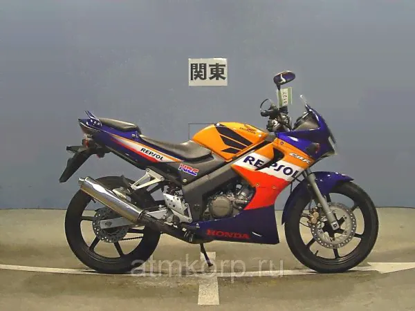 Мотоцикл спортбайк Honda CBR 125 R-2