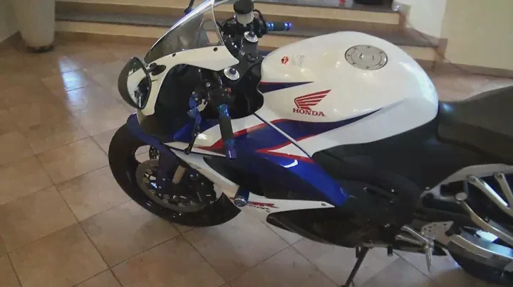 CBR 600rr 2011 Branca Escape LeoVince Carbono....