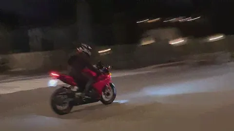 CBR250RR-mc51  AKRAPOVIC full exhaust sound.