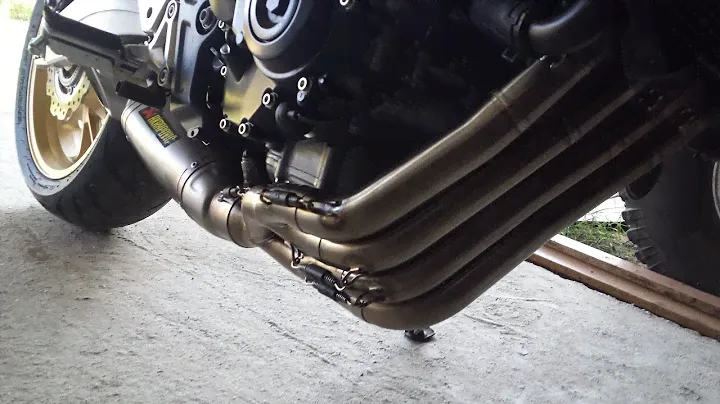 Honda CB650f - Akrapovic full system (without DB-killer) + OnBoard