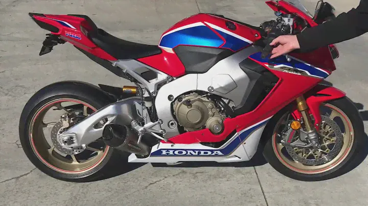 2017-19 Honda CBR1000RR SP2 Stock vs Yoshimura Alpha T slip-on
