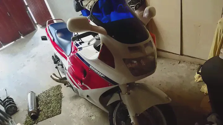 Honda Cbr 1000 f sound