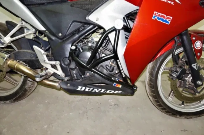 ARMOR BIKE ( 1036 ) Honda CBR 250 R-0