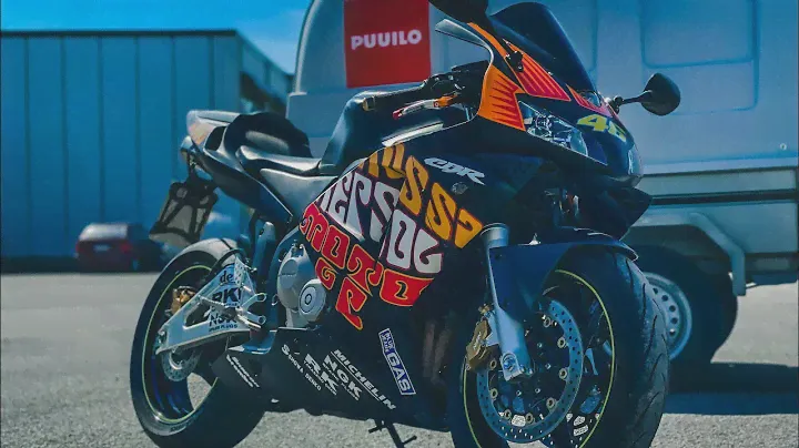 Honda CBR 600RR 2004 Leovince exhaust walkaround, cold start and walkaround