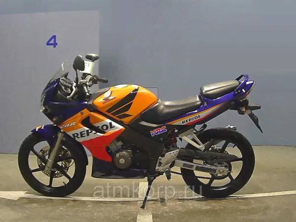Мотоцикл спортбайк Honda CBR 125 R-4